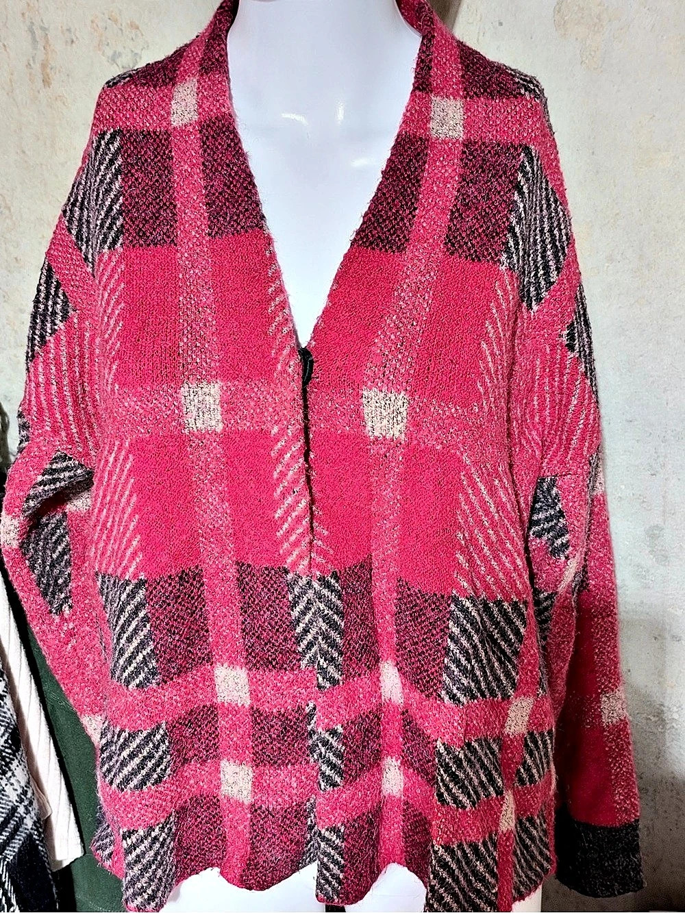 Cyrus Plaid Cardigan in Pink & Black Size Large Like New